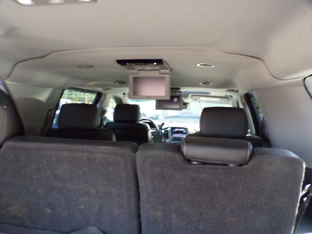 2016 Chevrolet Suburban Image 17