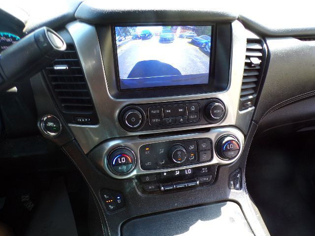 2016 Chevrolet Suburban Image 21