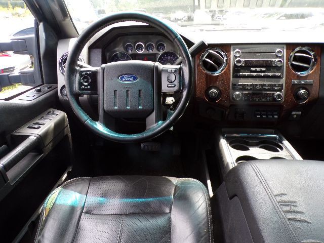 2011 Ford F-250 Image 9