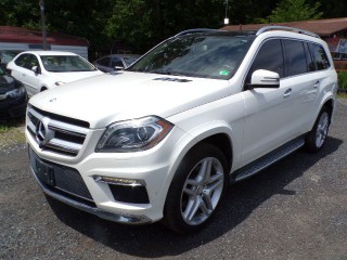 Image for 2015 Mercedes-Benz GL-Class GL 550 4MATIC ID: 7450743