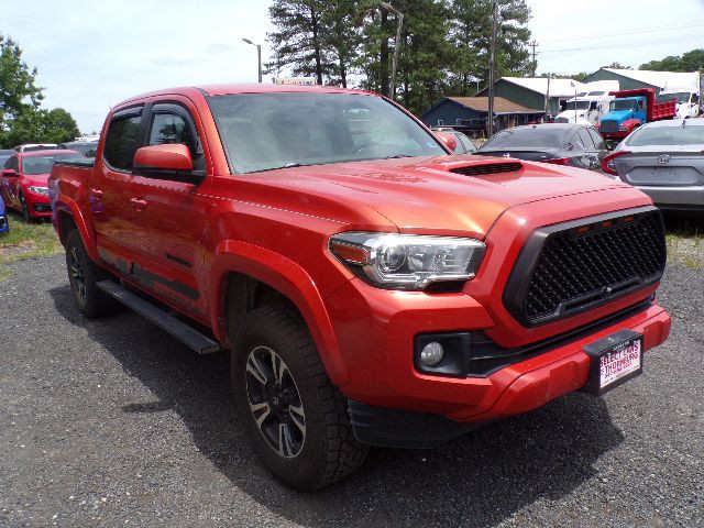 2017 Toyota Tacoma Image 3
