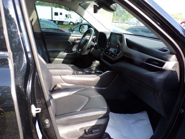2021 Toyota Highlander Image 10