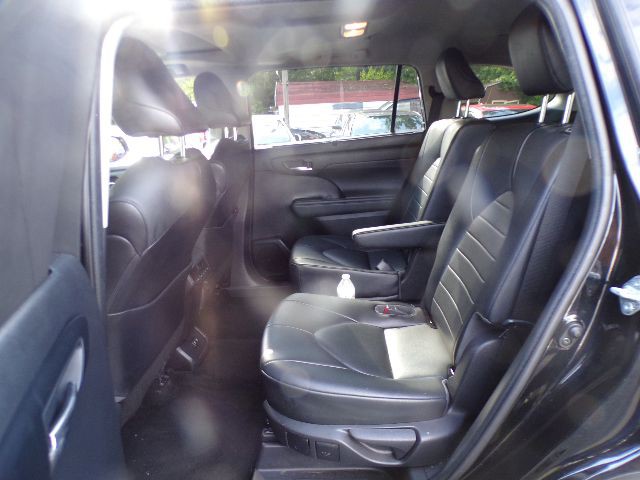 2021 Toyota Highlander Image 13