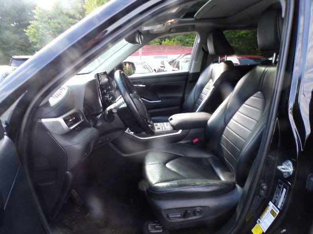 2021 Toyota Highlander Image 14