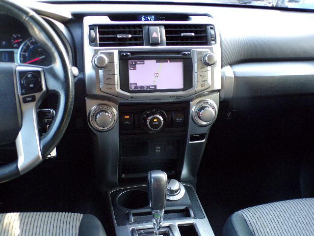 2016 Toyota 4Runner Image 13