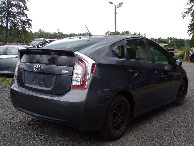 2013 Toyota Prius Image 3
