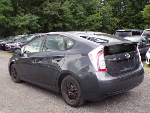 2013 Toyota Prius Image 4