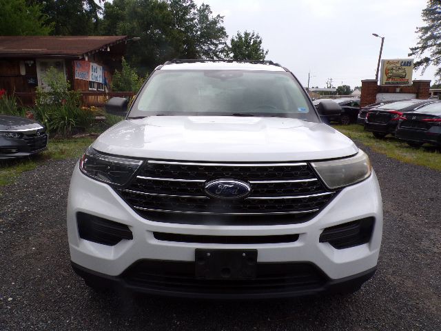 2020 Ford Explorer Image 2