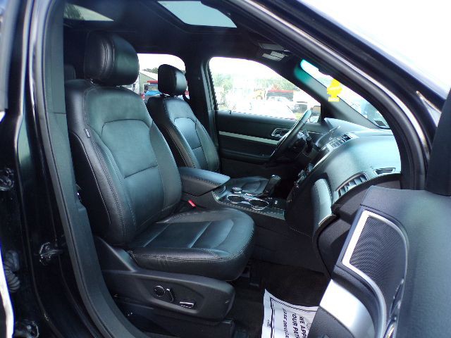2016 Ford Explorer Image 16