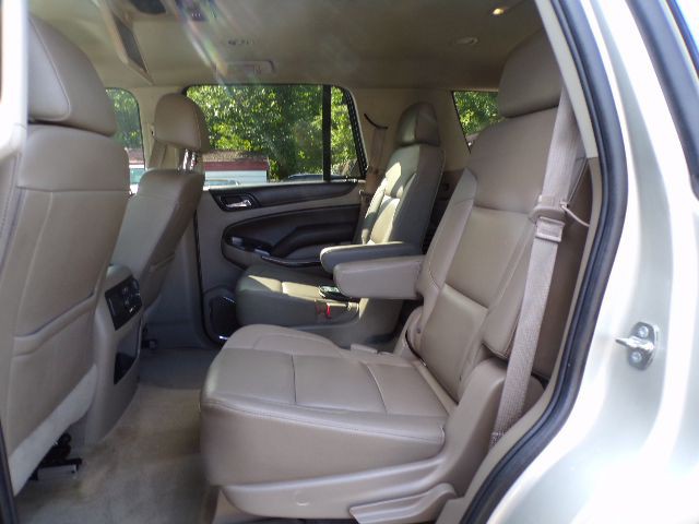 2016 Chevrolet Tahoe Image 12