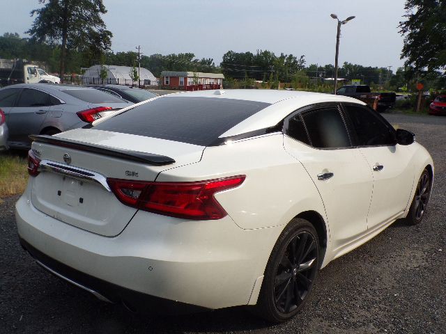 2017 Nissan Maxima Image 4