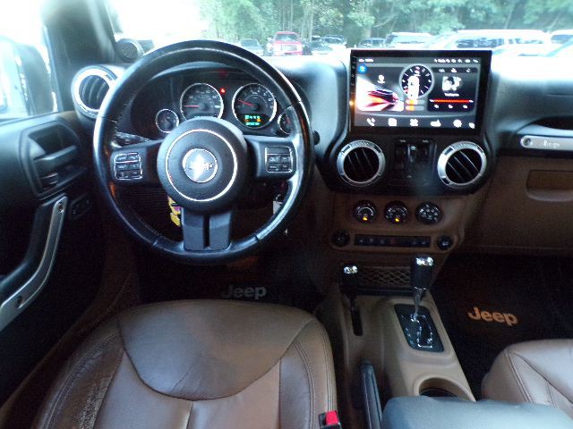 2014 Jeep Wrangler Unlimited Image 11