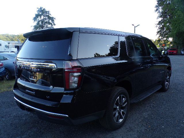 2021 Chevrolet Suburban Image 4