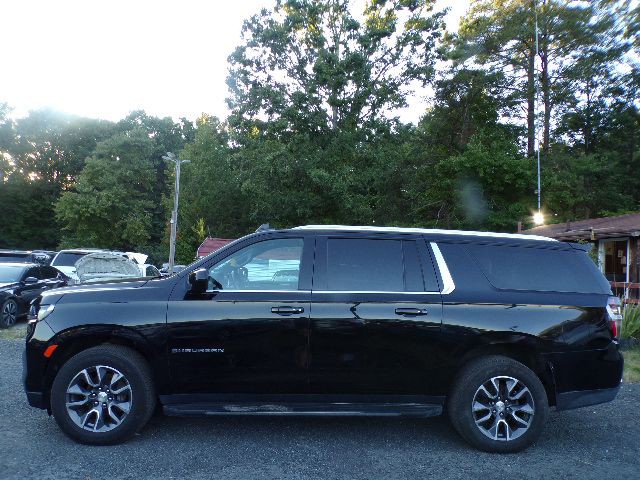 2021 Chevrolet Suburban Image 7