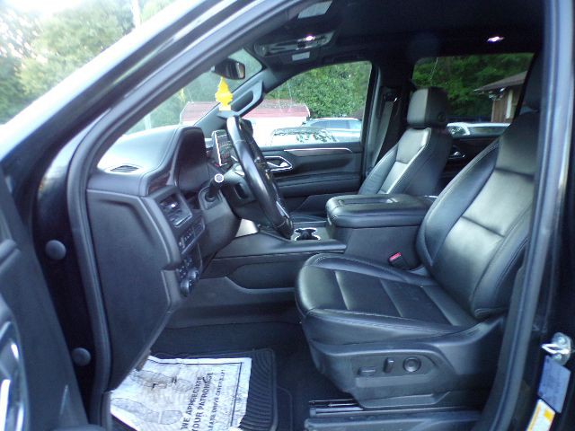 2021 Chevrolet Suburban Image 9