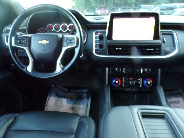 2021 Chevrolet Suburban Image 13