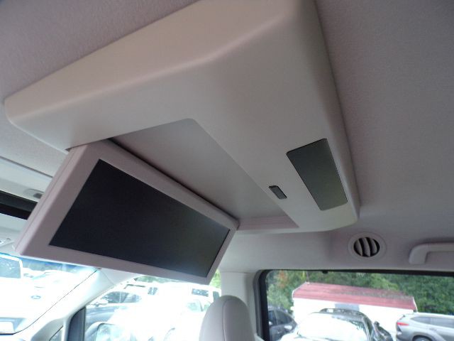 2011 Toyota Sienna Image 13