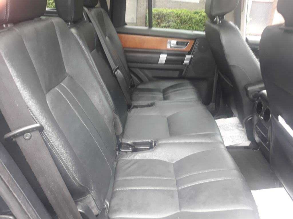 2012 Land Rover LR4 Image 11