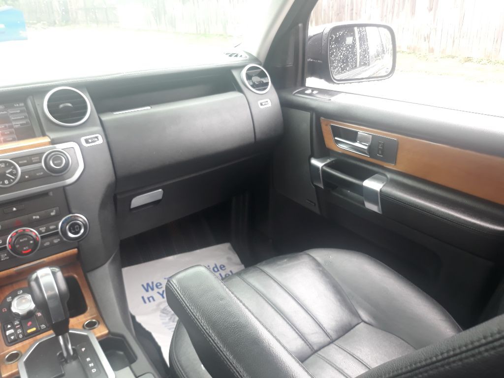 2012 Land Rover LR4 Image 16
