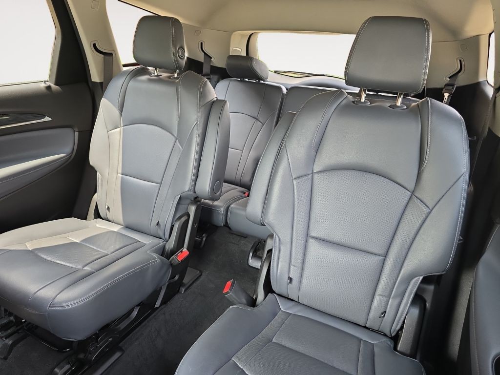 2018 Buick Enclave Image 14