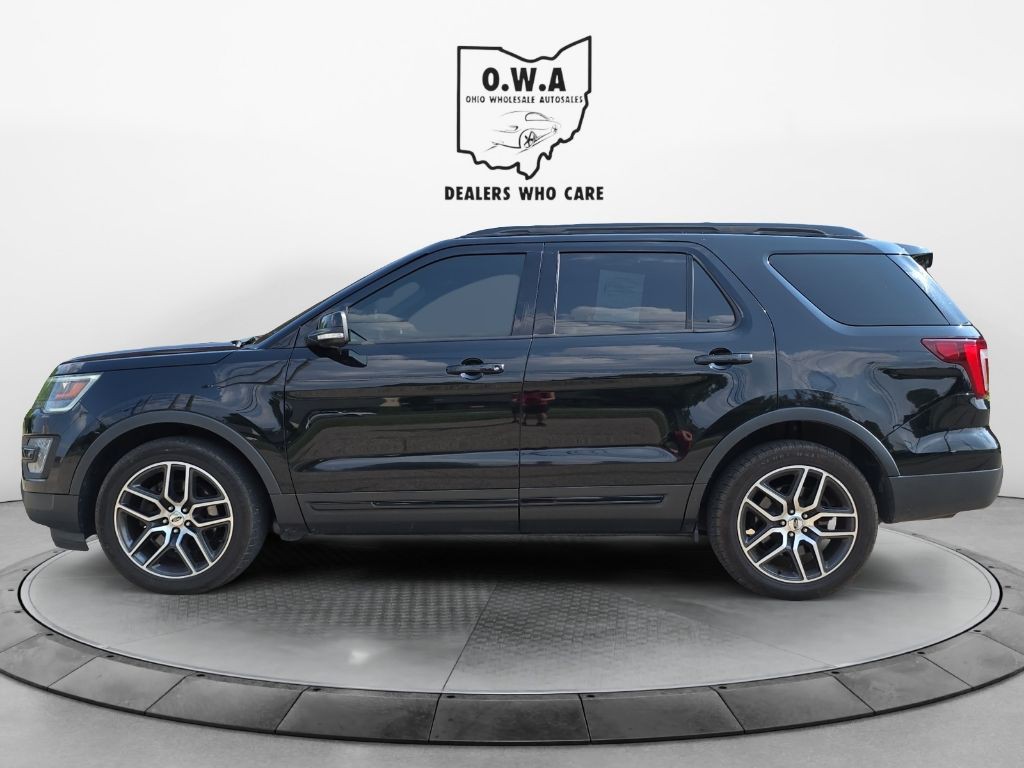 2017 Ford Explorer Image 2
