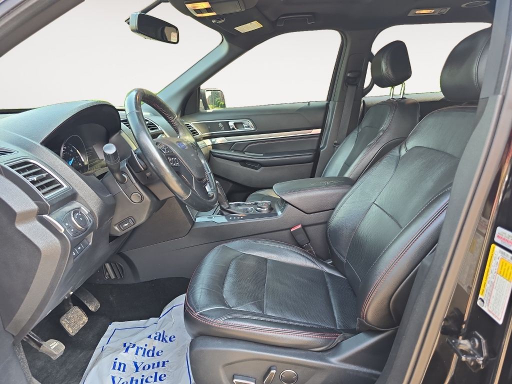 2017 Ford Explorer Image 12
