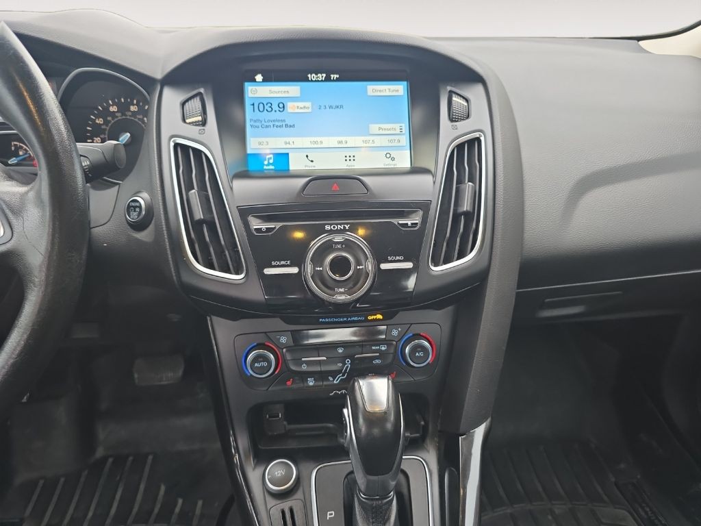 2016 Ford Focus Image 10
