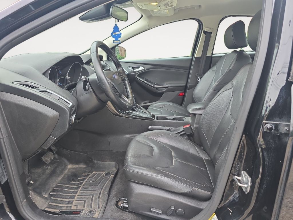 2016 Ford Focus Image 12