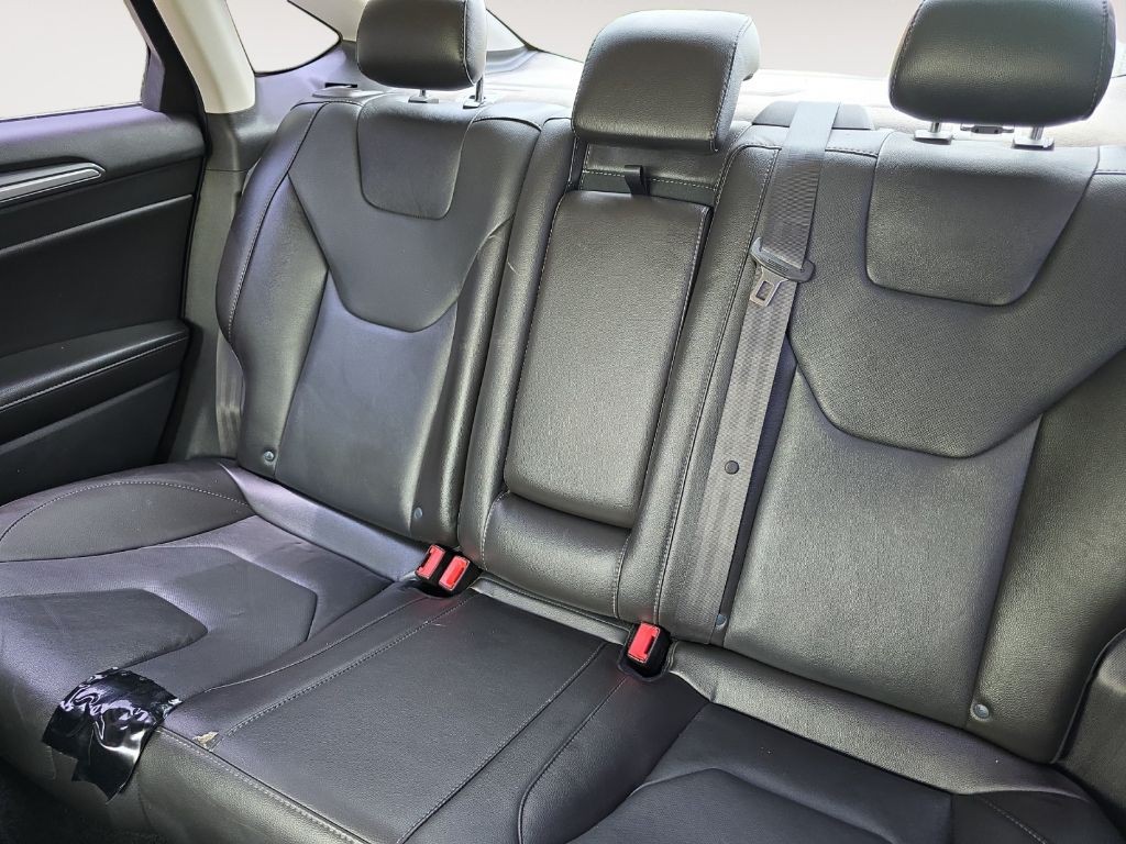 2016 Ford Fusion Image 14