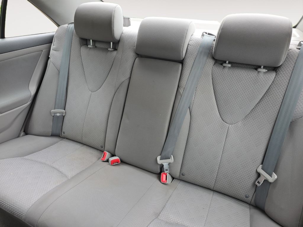 2011 Toyota Camry Image 13