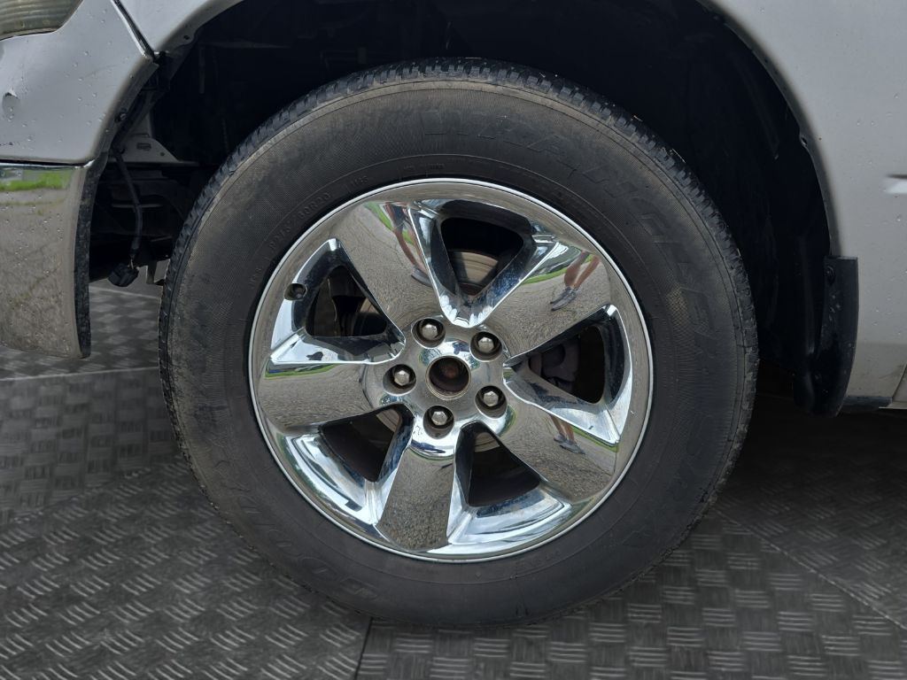 2016 RAM 1500 Image 12