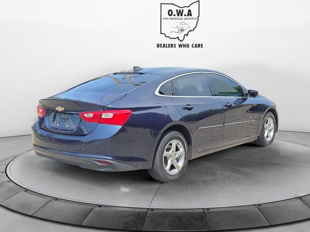 2017 Chevrolet Malibu Image 5