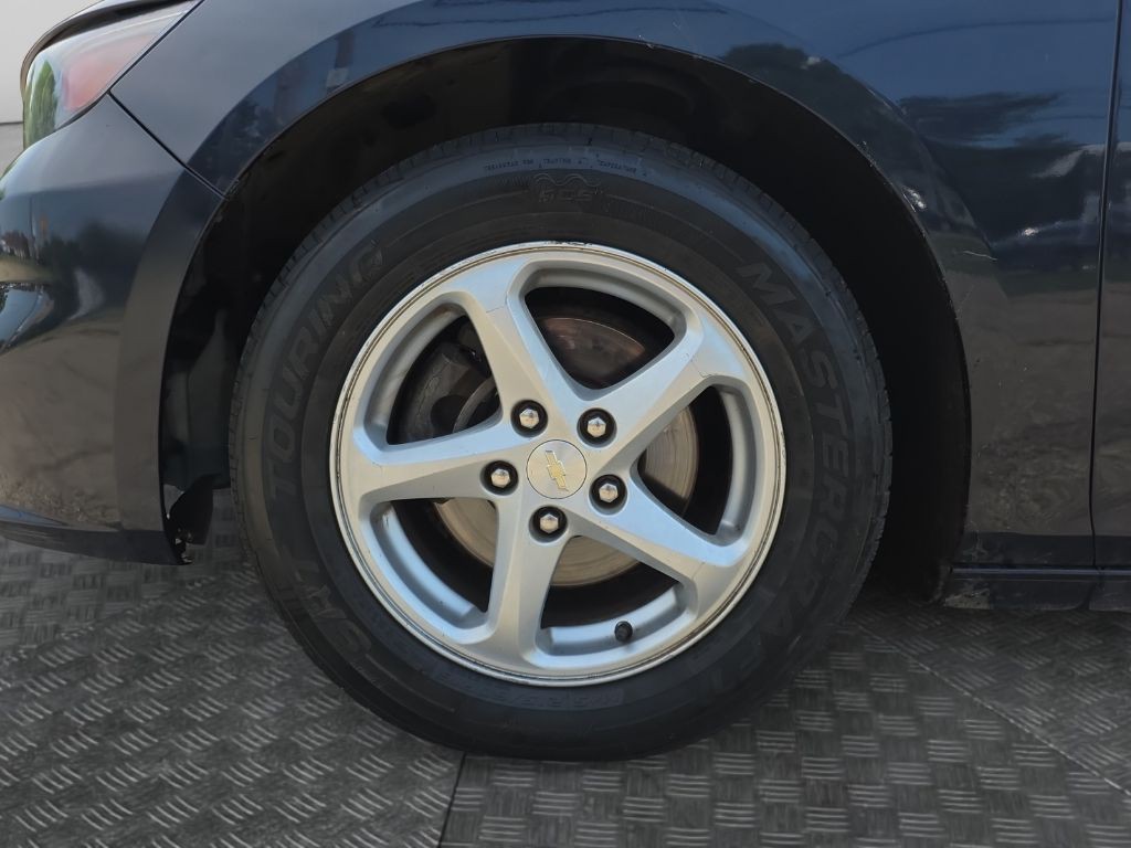 2017 Chevrolet Malibu Image 14