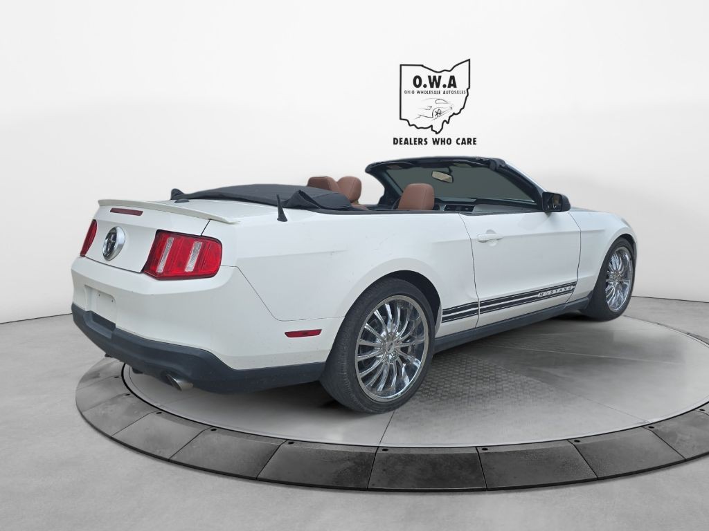 2011 Ford Mustang Image 5