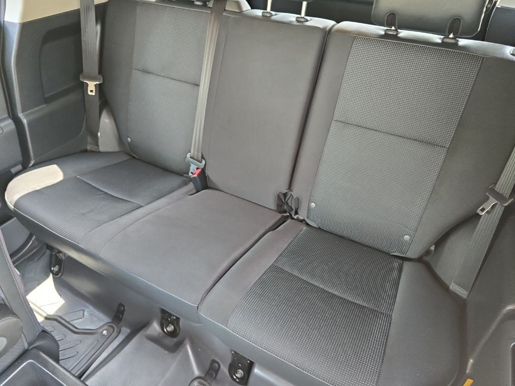 2013 Toyota FJ Cruiser Image 13