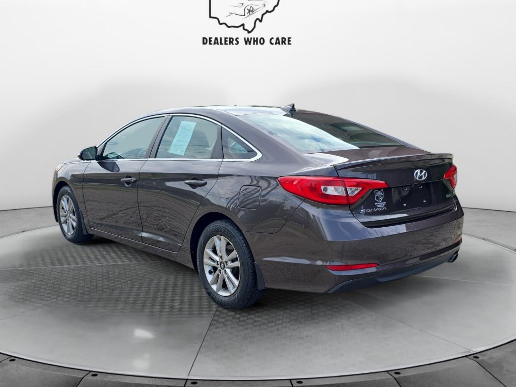 2015 Hyundai Sonata Image 3