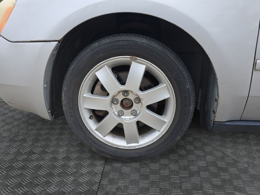 2005 Ford Five Hundred Image 12