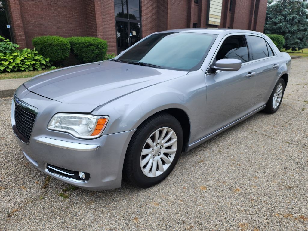 2014 Chrysler 300 Image 1