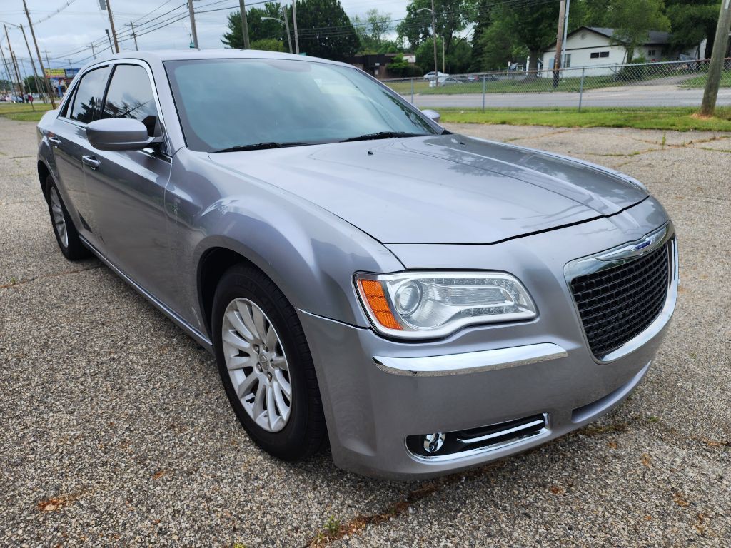 2014 Chrysler 300 Image 7