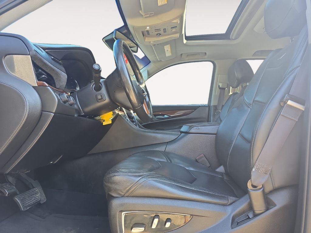 2016 Cadillac Escalade Image 13