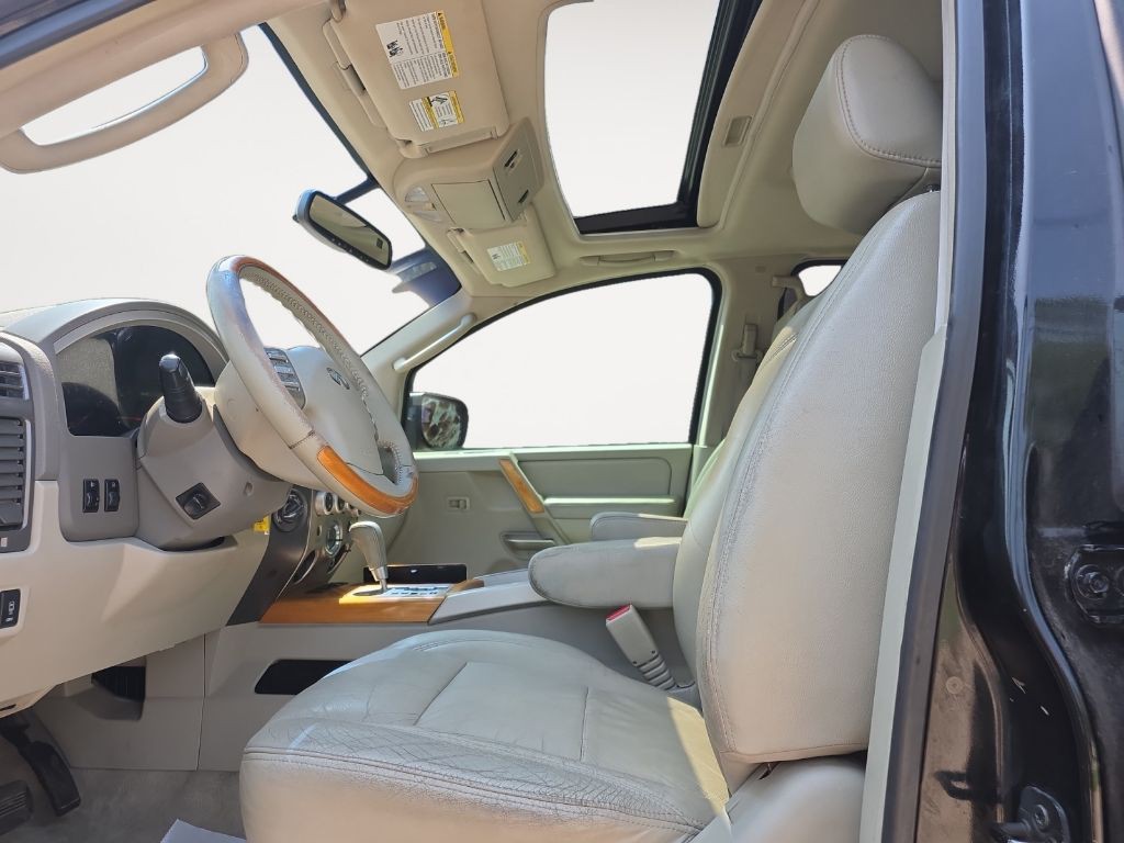 2007 INFINITI QX56 Image 12