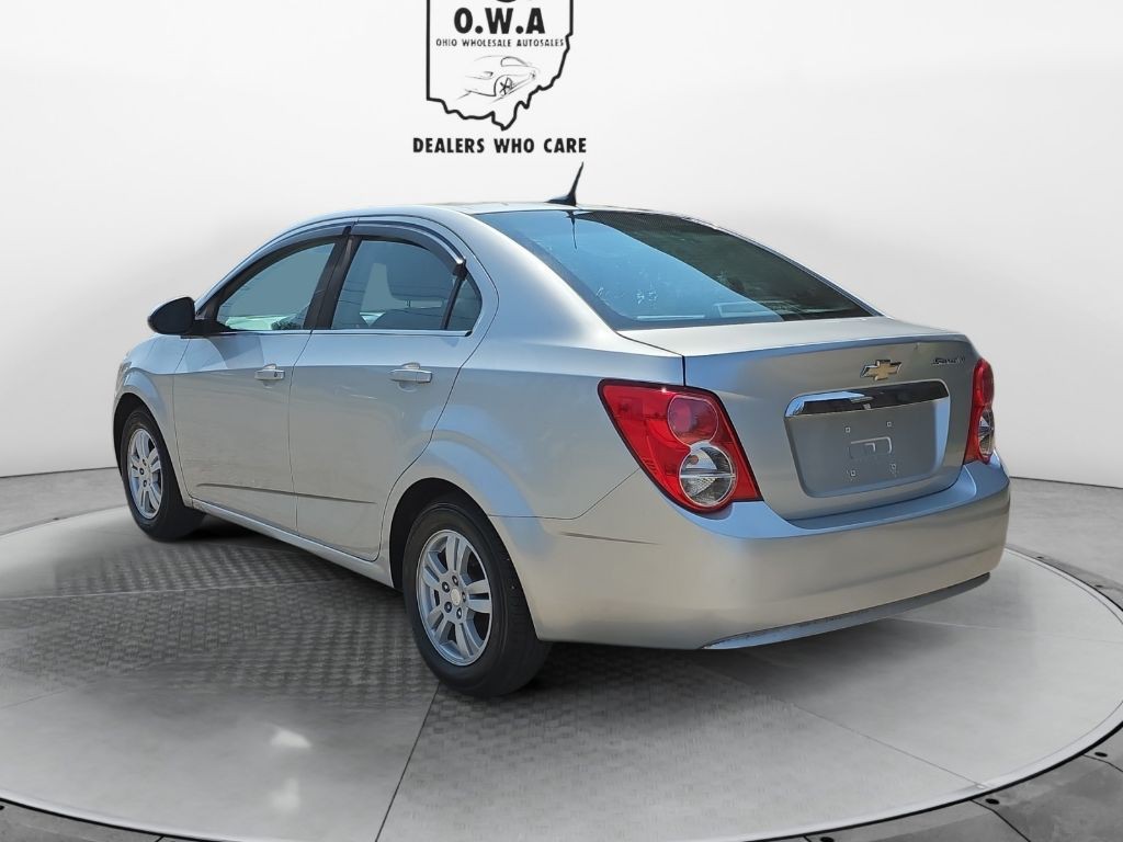 2013 Chevrolet Sonic Image 3