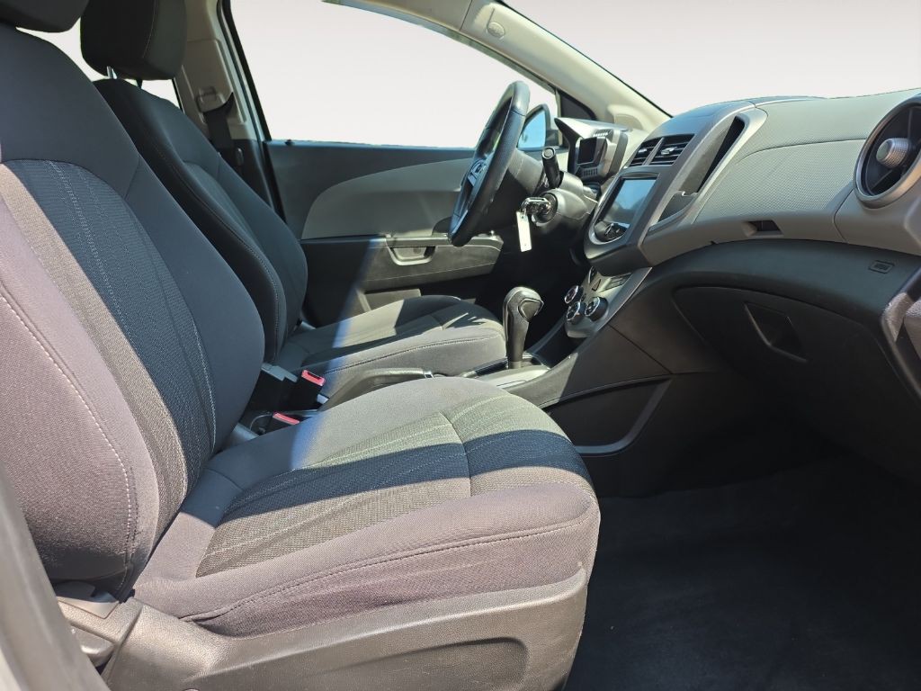 2013 Chevrolet Sonic Image 15