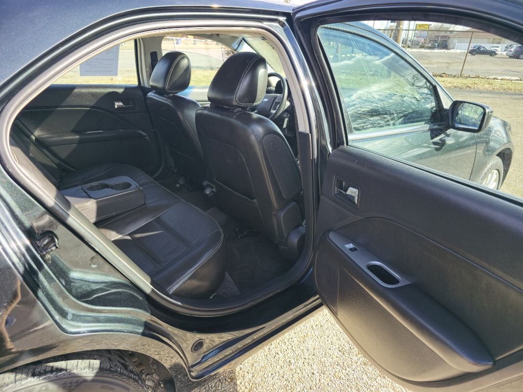 2010 Ford Fusion Image 10