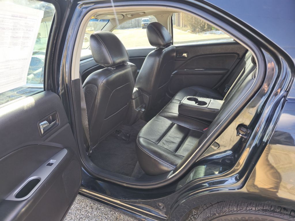 2010 Ford Fusion Image 12