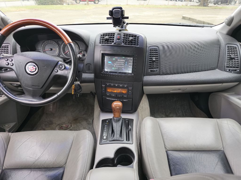 2004 Cadillac CTS Image 10