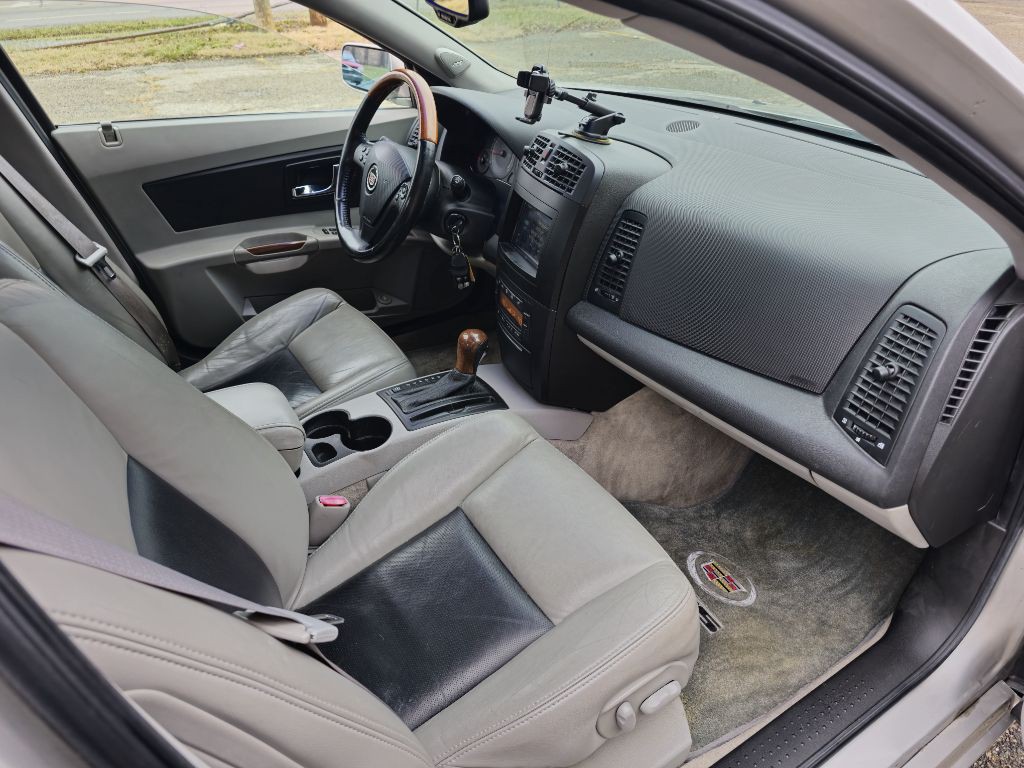 2004 Cadillac CTS Image 14