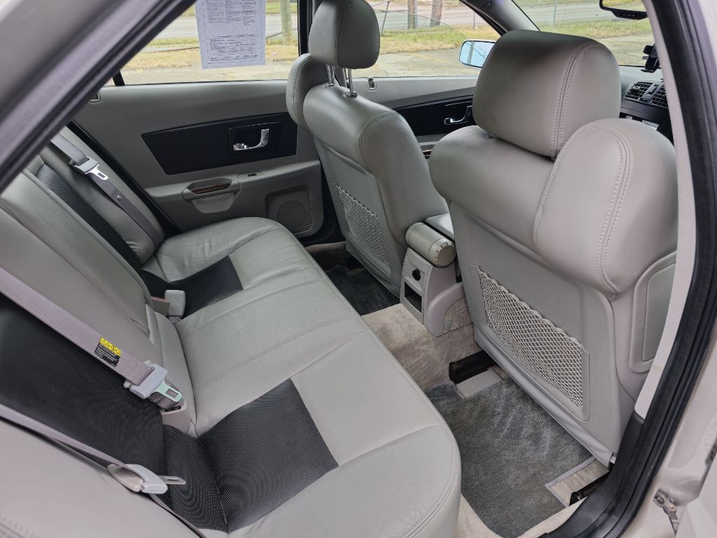 2004 Cadillac CTS Image 17