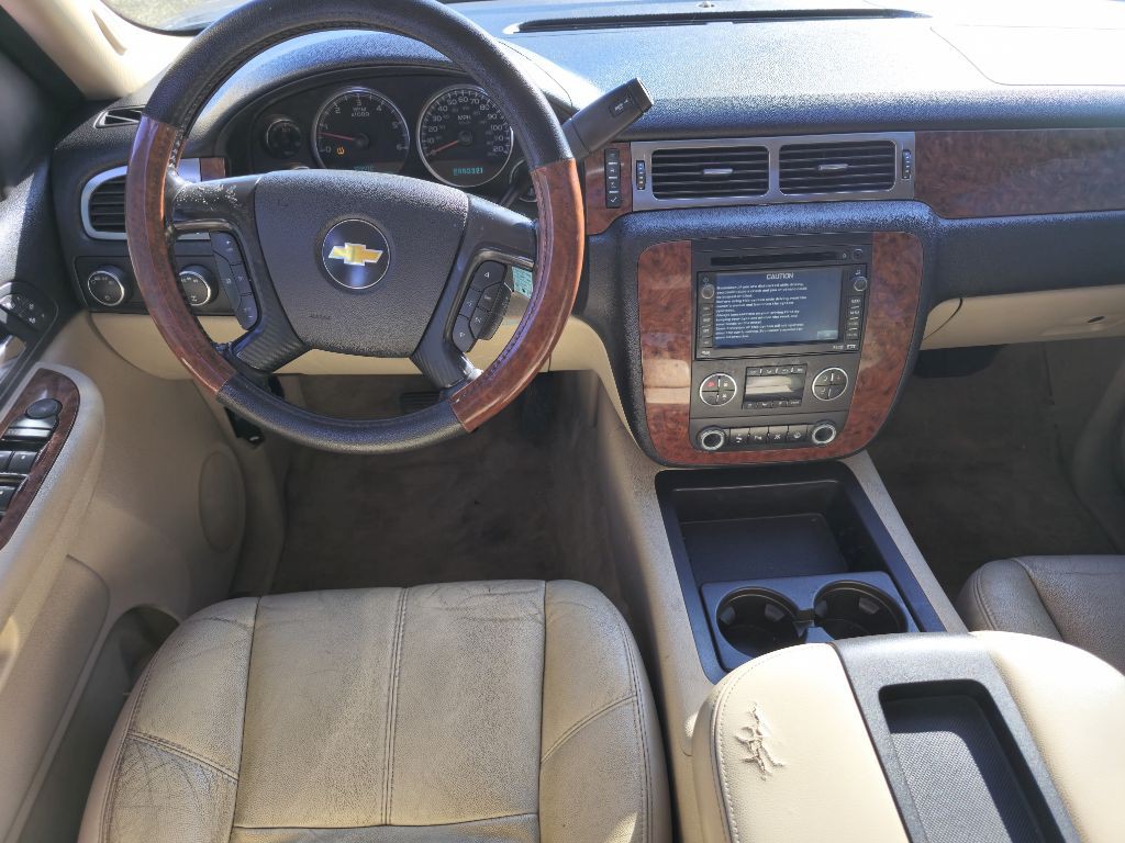 2007 Chevrolet Suburban Image 9