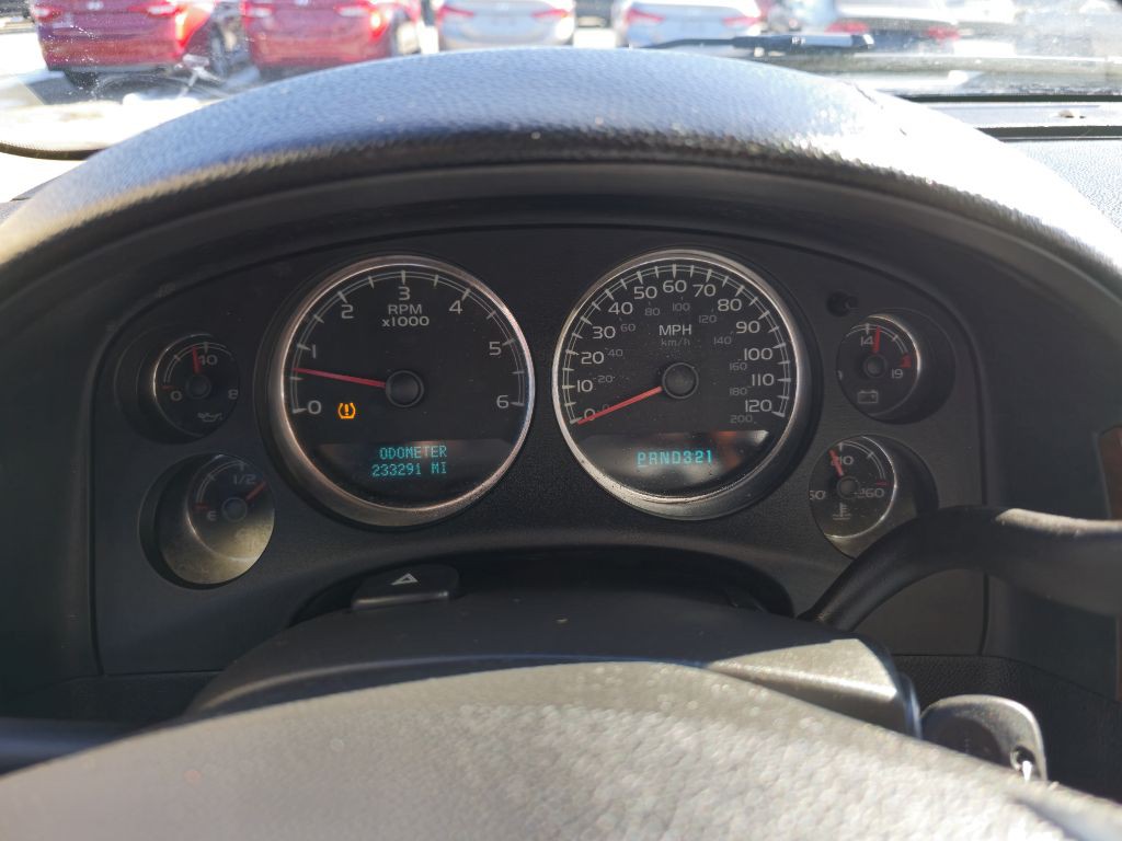 2007 Chevrolet Suburban Image 10